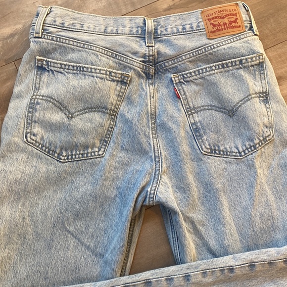 Levi’s - Picture 3 of 3